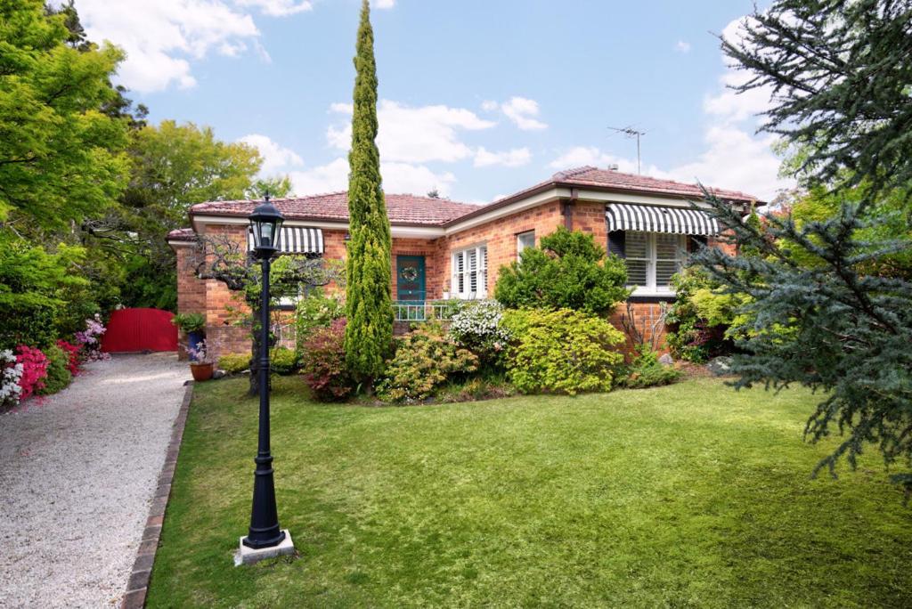 Winston Cottage At Three Sisters カトゥーンバ エクステリア 写真